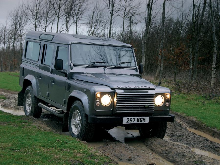  Land Rover Defender 110 Station Wagon 2007 года  (UK) (фото 9 из 21)